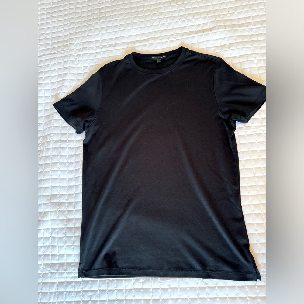 Robert Barakett crew neck black t-shirt. Size S